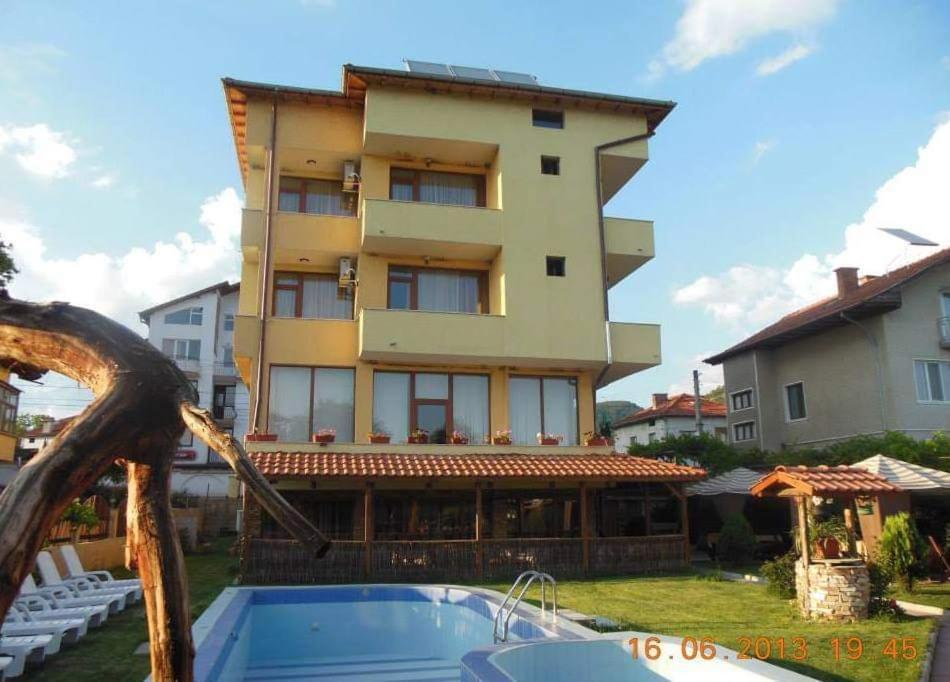 Sharkov Family Hotel Ognyanovo  Bagian luar foto